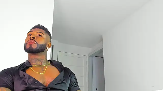 Snapshot of Makonneen chatting on 11, 11, 2025 Makonneen online show from 11, 11, 2025