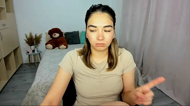 Snapshot of Alexa_Dolly12 chatting on 6, 11, 2025 Alexa Dolly12 online show from 6, 11, 2025