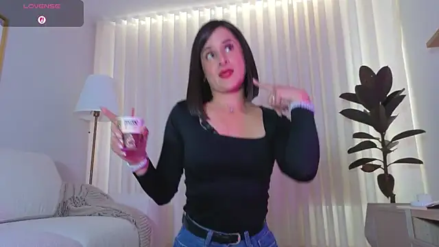 Alice milf  online show from 1, 4, 2026