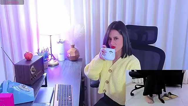 Alice milf  online show from 16, 4, 2026