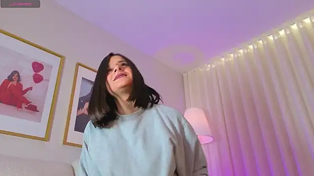 Alice milf  online show from 20, 4, 2026