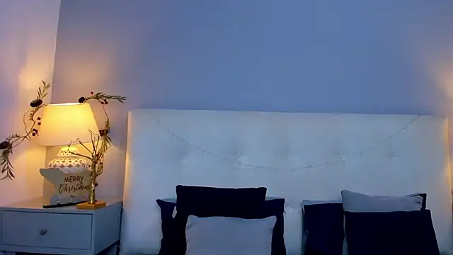 Snapshot of SaraaJhonsonn chatting on 1, 12, 2025 SaraaJhonsonn online show from 1, 12, 2025