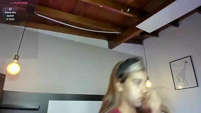 SaraaJhonsonn online show from 20, 2, 2026