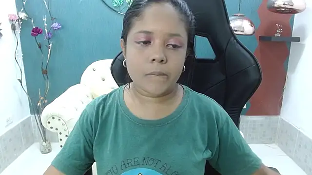 Snapshot of Melikasweetz chatting on 25, 2, 2025 Melikasweetz online show from 25, 2, 2025