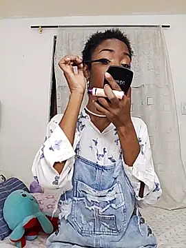 Snapshot of AbbyTomson chatting on 22, 9, 2025 AbbyTomson online show from 22, 9, 2025