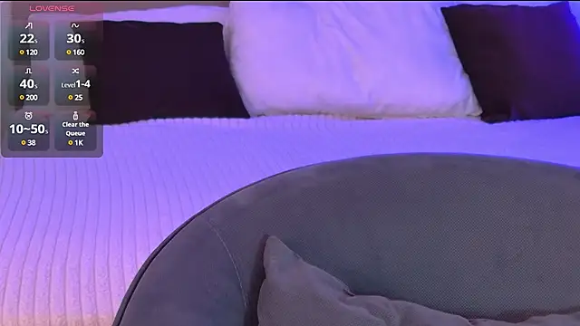 Snapshot of MiaBecky chatting on 9, 3, 2025 MiaBecky online show from 9, 3, 2025