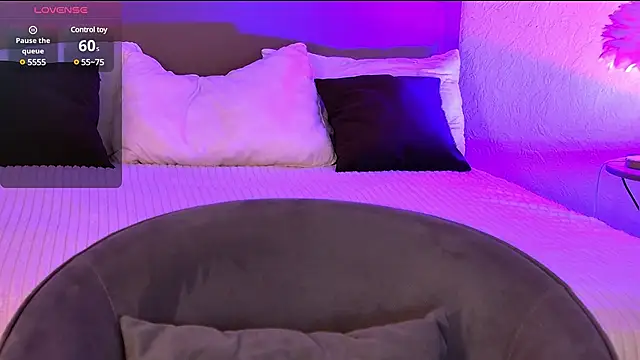 Snapshot of MiaBecky chatting on 14, 3, 2025 MiaBecky online show from 14, 3, 2025