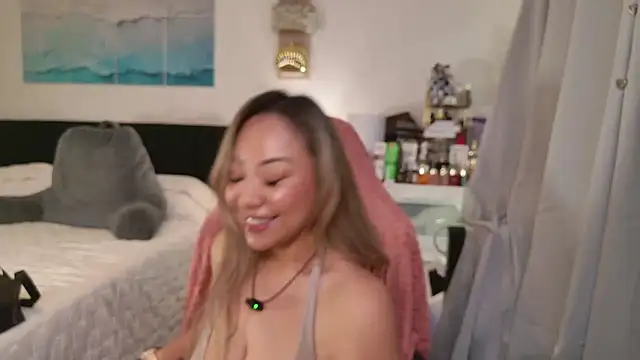 SpikedBella online show from 26, 6, 2026