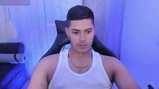 Snapshot of Iamdylan777 chatting on 18, 2, 2025 Iamdylan777 online show from 18, 2, 2025