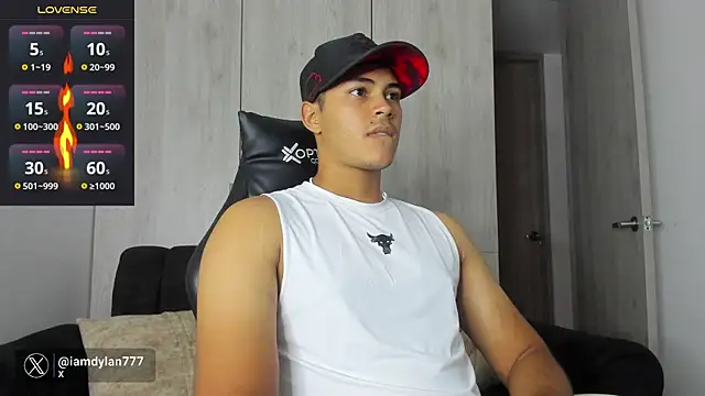 Snapshot of Iamdylan777 chatting on 24, 2, 2025 Iamdylan777 online show from 24, 2, 2025