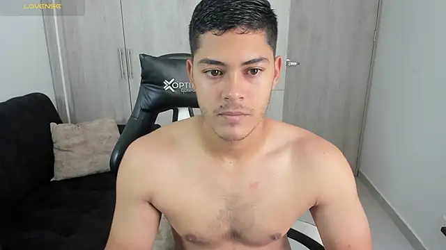 Snapshot of Iamdylan777 chatting on 25, 9, 2025 Iamdylan777 online show from 25, 9, 2025