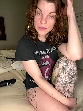 Snapshot of wildefaye chatting on 13, 11, 2025 wildefaye online show from 13, 11, 2025