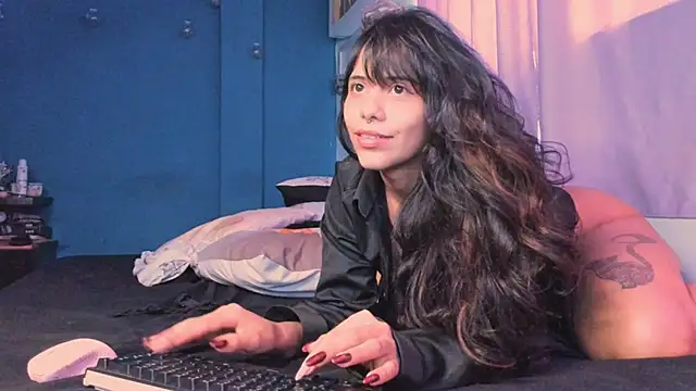 Snapshot of AllisonCatUwU chatting on 28, 2, 2025 AllisonCatUwU online show from 28, 2, 2025