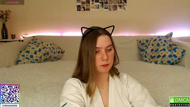 MurrrWorren online show from 8, 2, 2025