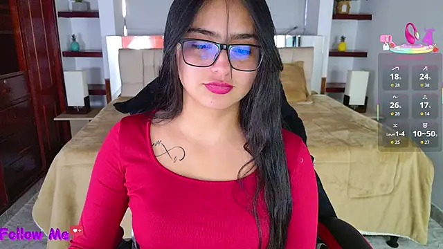 scarlleth  online show from 26, 9, 2025