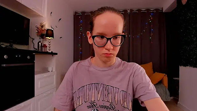 Snapshot of BettyBrowni chatting on 4, 2, 2025 BettyBrowni online show from 4, 2, 2025