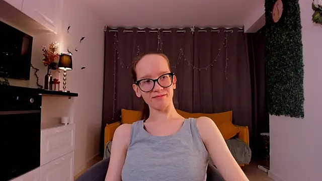 Snapshot of BettyBrowni chatting on 5, 2, 2025 BettyBrowni online show from 5, 2, 2025