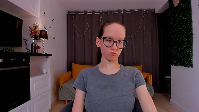 Snapshot of BettyBrowni chatting on 6, 2, 2025 BettyBrowni online show from 6, 2, 2025