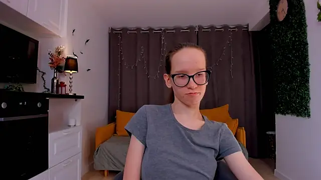 Snapshot of BettyBrowni chatting on 7, 2, 2025 BettyBrowni online show from 7, 2, 2025