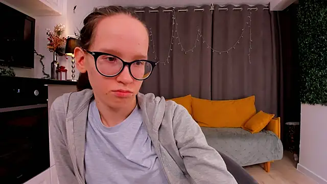 Snapshot of BettyBrowni chatting on 9, 2, 2025 BettyBrowni online show from 9, 2, 2025