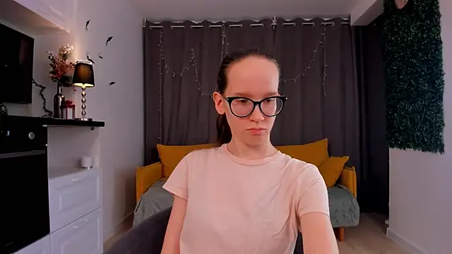 Snapshot of BettyBrowni chatting on 10, 2, 2025 BettyBrowni online show from 10, 2, 2025