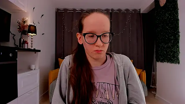 Snapshot of BettyBrowni chatting on 12, 2, 2025 BettyBrowni online show from 12, 2, 2025