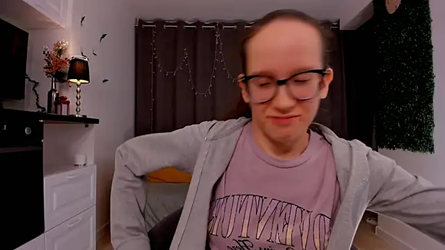 Snapshot of BettyBrowni chatting on 13, 2, 2025 BettyBrowni online show from 13, 2, 2025