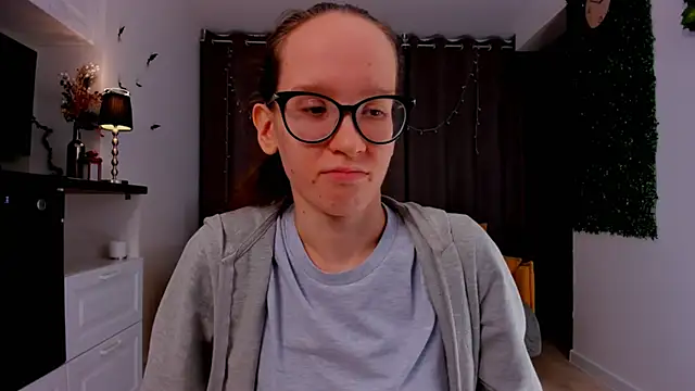 Snapshot of BettyBrowni chatting on 13, 2, 2025 BettyBrowni online show from 13, 2, 2025