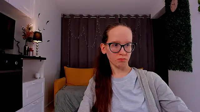 Snapshot of BettyBrowni chatting on 13, 2, 2025 BettyBrowni online show from 13, 2, 2025