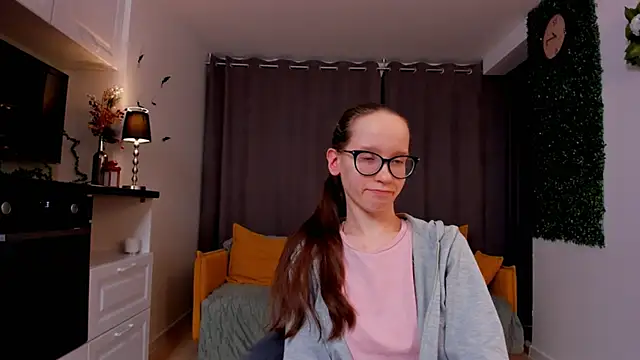 Snapshot of BettyBrowni chatting on 19, 2, 2025 BettyBrowni online show from 19, 2, 2025