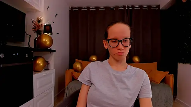 Snapshot of BettyBrowni chatting on 24, 2, 2025 BettyBrowni online show from 24, 2, 2025