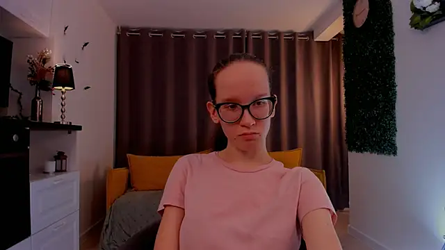 Snapshot of BettyBrowni chatting on 1, 3, 2025 BettyBrowni online show from 1, 3, 2025