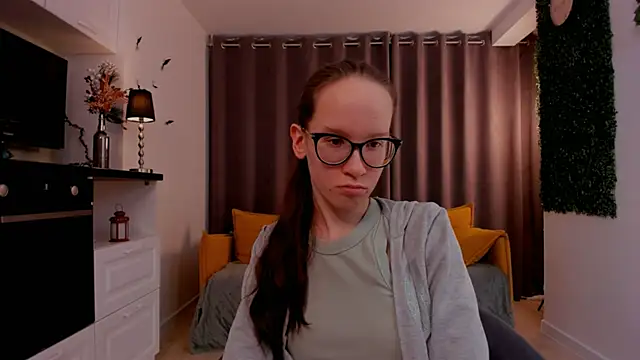 Snapshot of BettyBrowni chatting on 2, 3, 2025 BettyBrowni online show from 2, 3, 2025