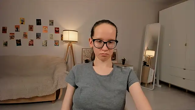 Snapshot of BettyBrowni chatting on 10, 3, 2025 BettyBrowni online show from 10, 3, 2025