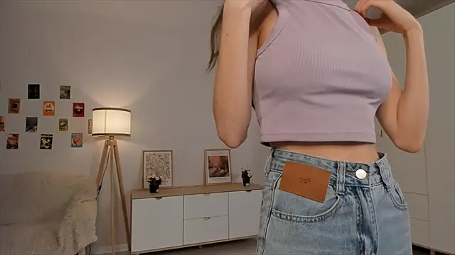 Snapshot of BettyBrowni chatting on 10, 3, 2025 BettyBrowni online show from 10, 3, 2025