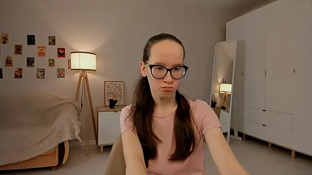 Snapshot of BettyBrowni chatting on 15, 3, 2025 BettyBrowni online show from 15, 3, 2025