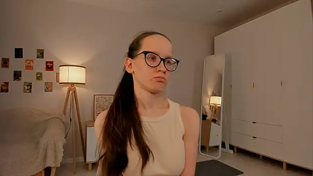 Snapshot of BettyBrowni chatting on 17, 3, 2025 BettyBrowni online show from 17, 3, 2025