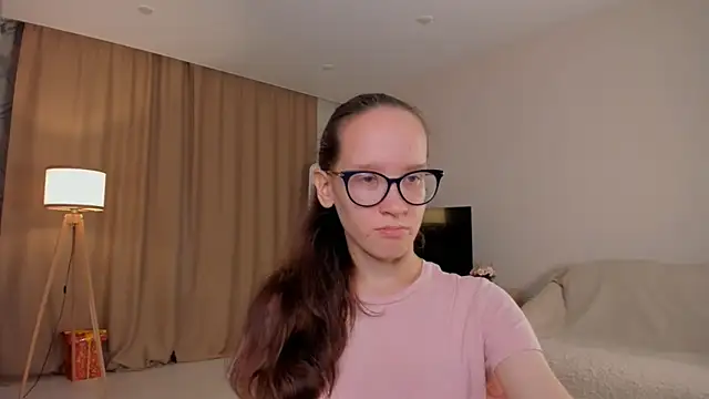 Snapshot of BettyBrowni chatting on 5, 10, 2025 BettyBrowni online show from 5, 10, 2025