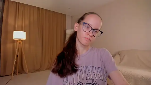 Snapshot of BettyBrowni chatting on 12, 10, 2025 BettyBrowni online show from 12, 10, 2025