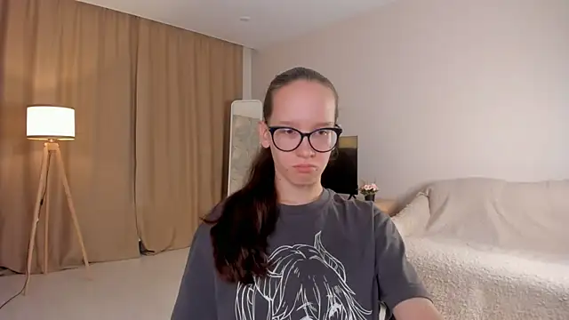 Snapshot of BettyBrowni chatting on 17, 10, 2025 BettyBrowni online show from 17, 10, 2025