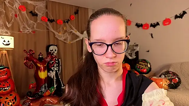 Snapshot of BettyBrowni chatting on 31, 10, 2025 BettyBrowni online show from 31, 10, 2025