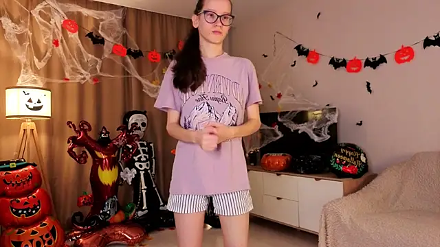 Snapshot of BettyBrowni chatting on 2, 11, 2025 BettyBrowni online show from 2, 11, 2025