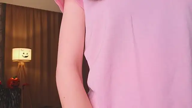 Snapshot of BettyBrowni chatting on 19, 11, 2025 BettyBrowni online show from 19, 11, 2025