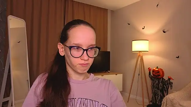 Snapshot of BettyBrowni chatting on 24, 11, 2025 BettyBrowni online show from 24, 11, 2025