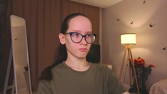 Snapshot of BettyBrowni chatting on 5, 12, 2025 BettyBrowni online show from 5, 12, 2025