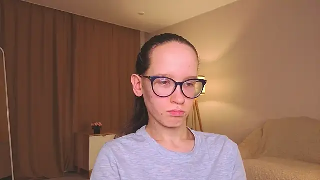 Snapshot of BettyBrowni chatting on 13, 12, 2025 BettyBrowni online show from 13, 12, 2025