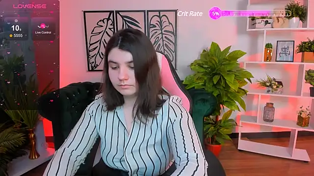 Snapshot of Viola__Shy chatting on 18, 2, 2025 Viola Shy online show from 18, 2, 2025