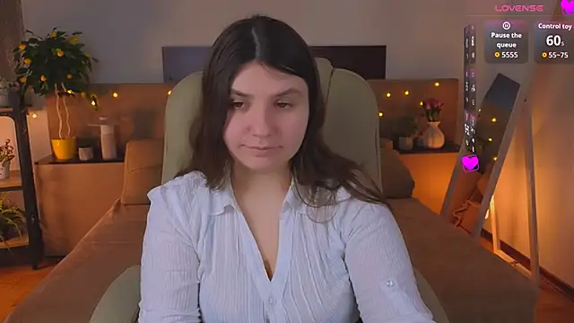 Viola  Shy online show from 6, 4, 2026