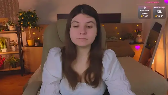 Viola  Shy online show from 20, 4, 2026