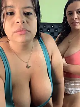 Snapshot of twocurvylatins chatting on 23, 11, 2025 twocurvylatins online show from 23, 11, 2025